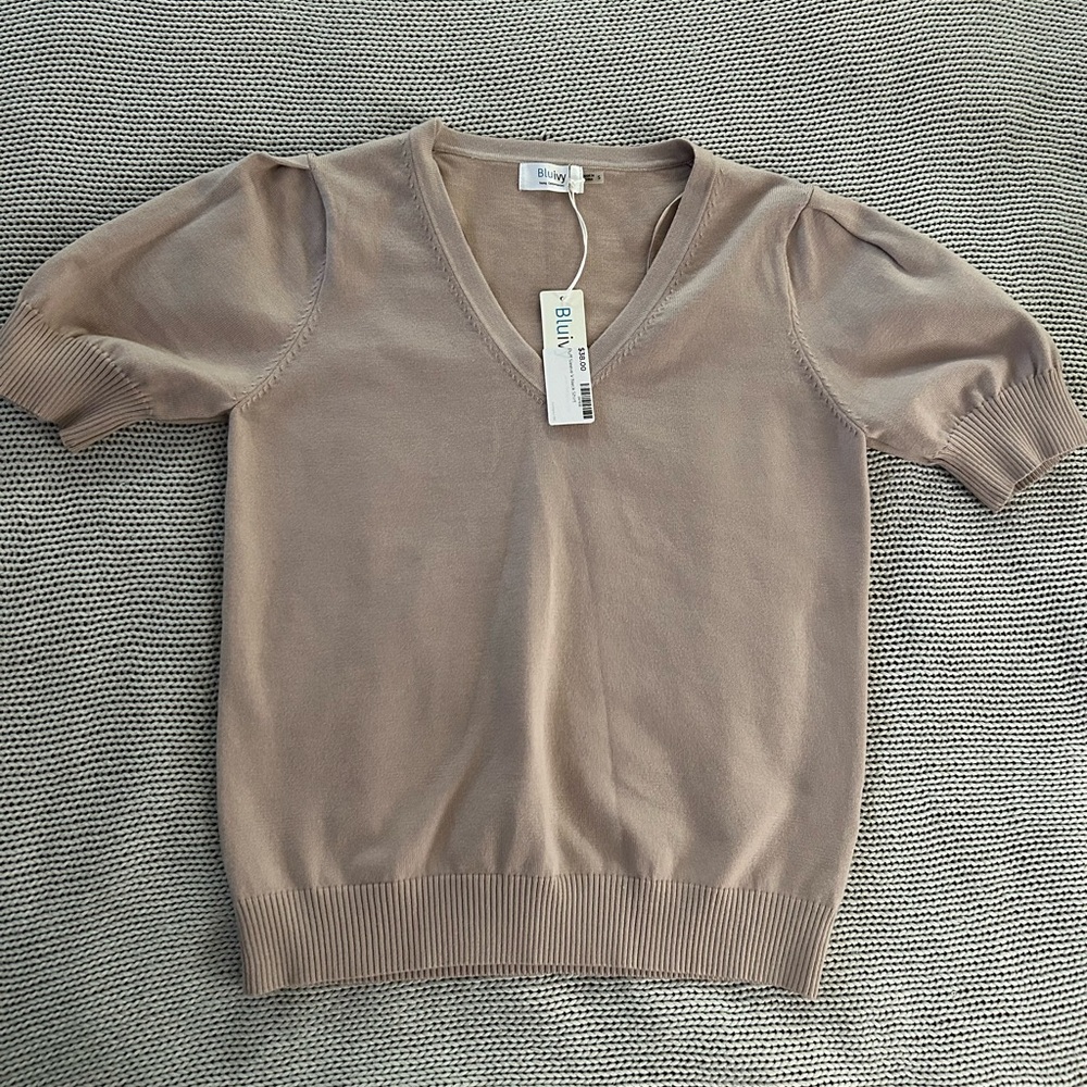 NWT BluIvy Puff Sleeve V Neck Sweater Light Pink Beige Size Small